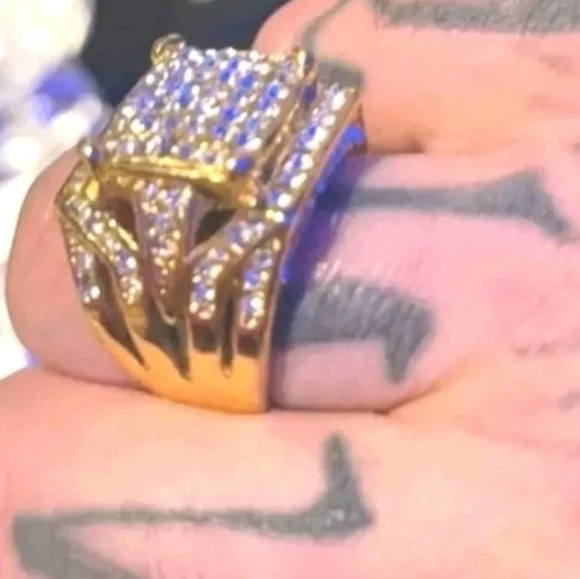 Elegant Gold Colored Men's Ring